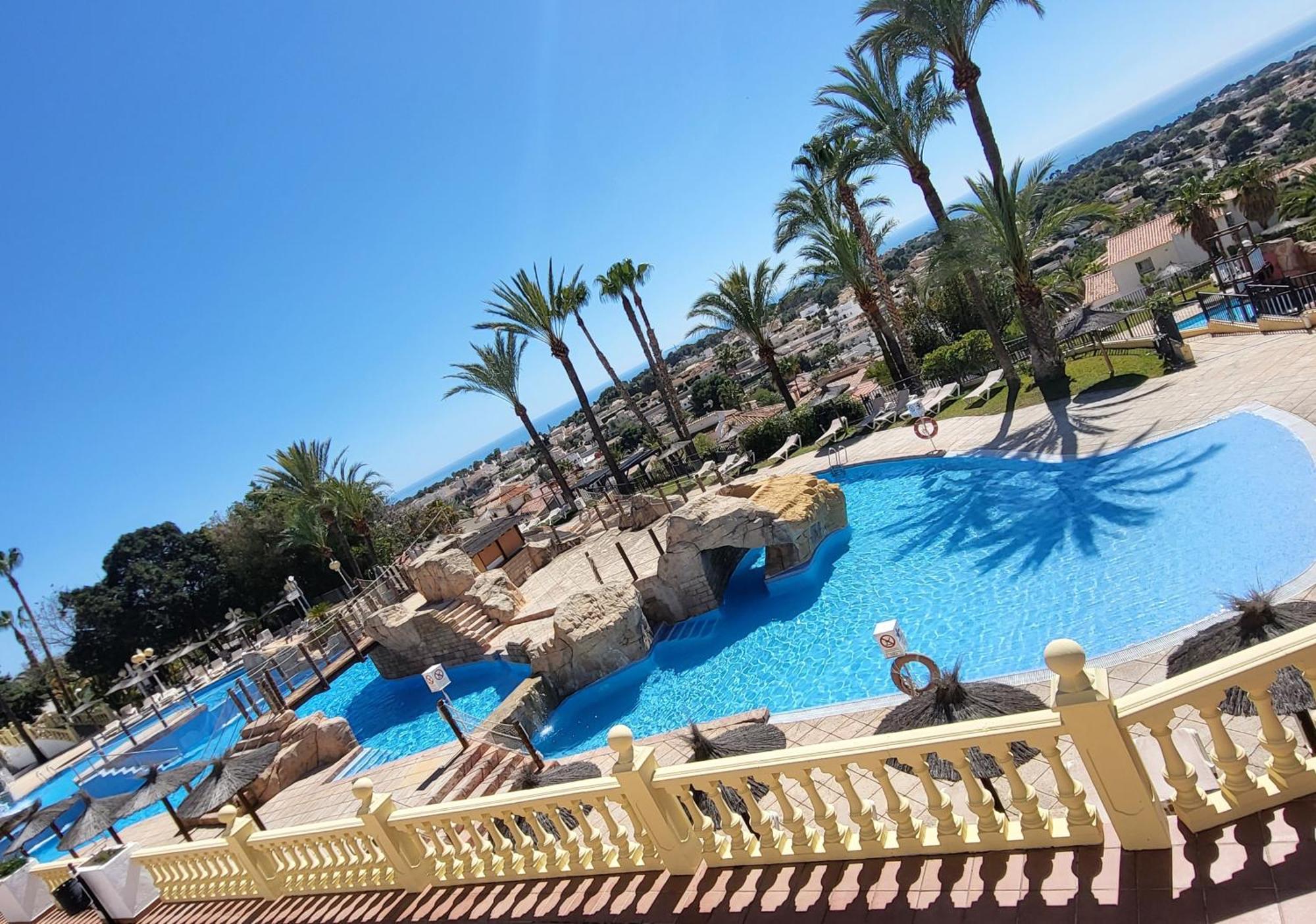 Casa Sunrise - Costa Blanca House With Rooftop, 5 Swimming Pools And Panoramic Sea- And Views At Penon De Ifach كاليبي المظهر الخارجي الصورة